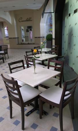 Centre commercial The Village Mall